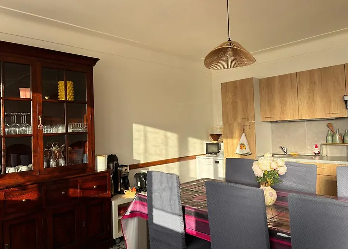 Les Mirabelliers Апартаменты