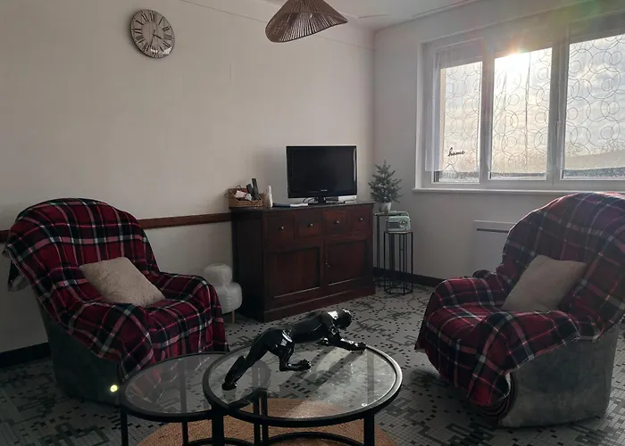 Апартаменты Les Mirabelliers *